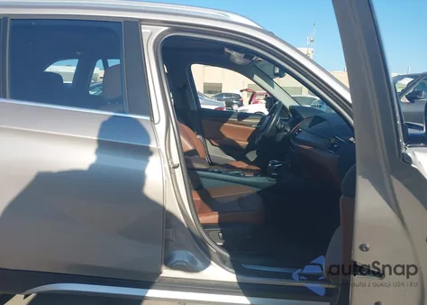 2013 BMW X1 xDrive35I из США, поврежденный, VIN WBAVM5C59DVV91157